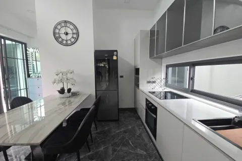 Casa de 2 dormitorios en Nai Harn Beach, Tailandia № 120944 - foto 9