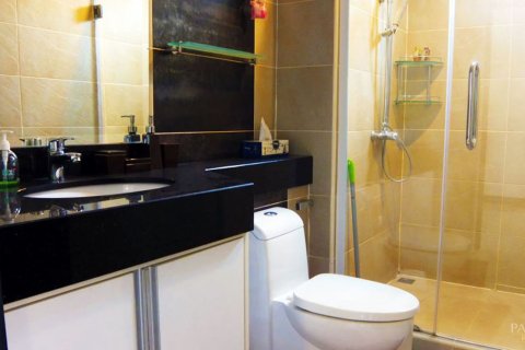 Condominio de 2 dormitorios en Pattaya, Tailandia № 242241