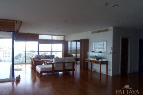 Condominio de 2 dormitorios en Pattaya, Tailandia № 242283 - foto 2