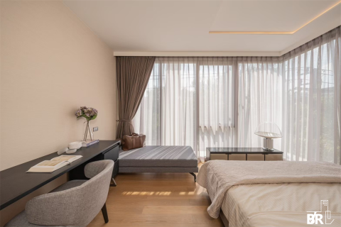 Condo in Bangkok, Thailand, 4 bedrooms  № 185281 - photo 7