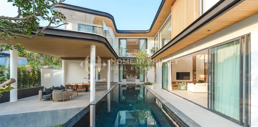 House in Phuket, Thailand 5 bedrooms № 131154