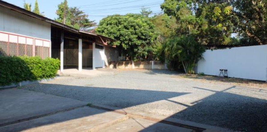 Almacén 960 m2 en Chiang Mai, Tailandia № 244785