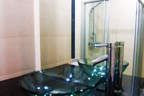 Condominio de 2 dormitorios en Pattaya, Tailandia № 242358 - foto 10