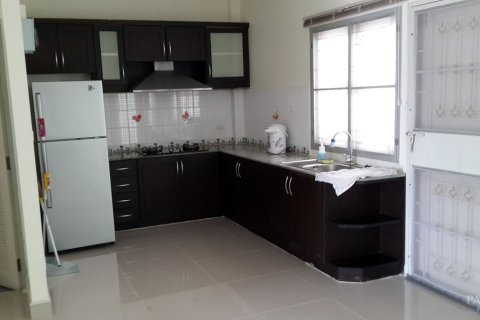 Casa de 3 dormitorios en Pattaya, Tailandia № 243354 - foto 4