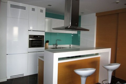 Condo in Pattaya, Thailand, 2 bedrooms  № 242608 - photo 8