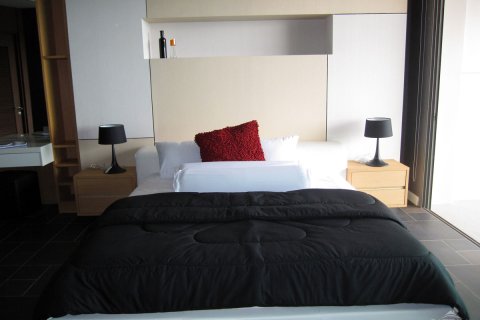 Condo in Pattaya, Thailand, 2 bedrooms  № 242608 - photo 12