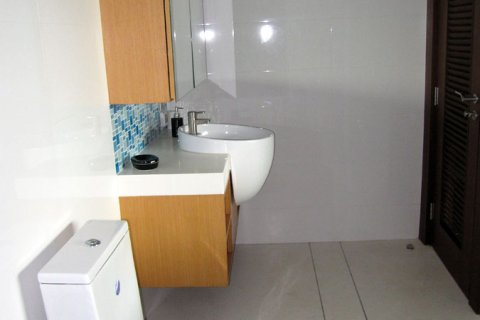 Condo in Pattaya, Thailand, 2 bedrooms  № 242608 - photo 17