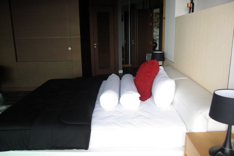 Condo in Pattaya, Thailand, 2 bedrooms  № 242608 - photo 14