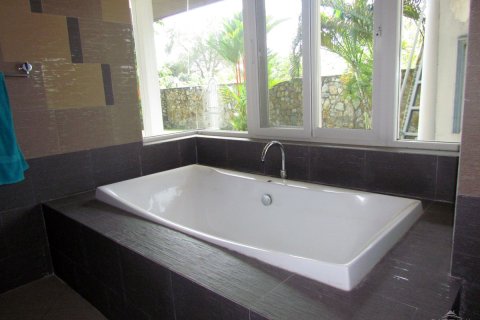 Haus in Pattaya, Thailand 4 Schlafzimmer № 243333 - Foto 10