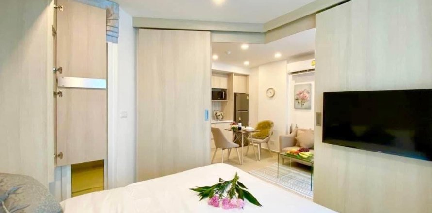 Condo in Pattaya, Thailand, 1 bedroom in City Garden Olympus  № 243430