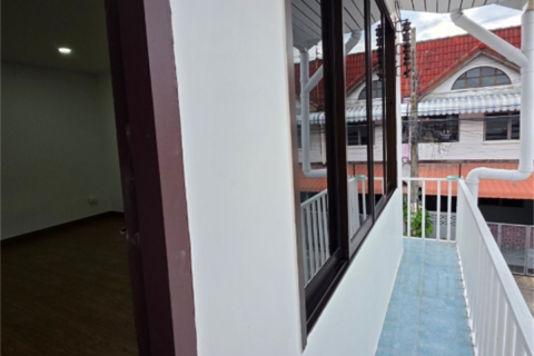 Maison à Bangkok, Thaïlande 5 chambres № 249833