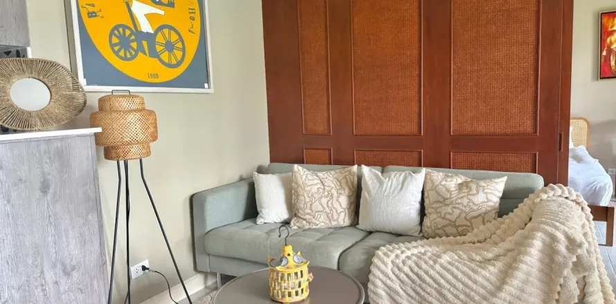 Estudio en el condominio en Bang Tao, Tailandia № 241494