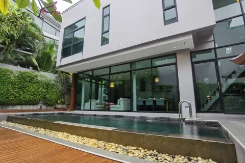 Casa de 3 dormitorios en Bang Tao, Tailandia № 125610 - foto 17