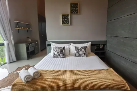 Casa de 3 dormitorios en Bang Tao, Tailandia № 125610 - foto 20