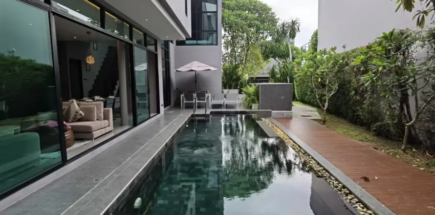 Casa de 3 dormitorios en Bang Tao, Tailandia № 125610