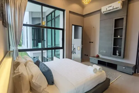 Casa de 3 dormitorios en Bang Tao, Tailandia № 125610 - foto 16