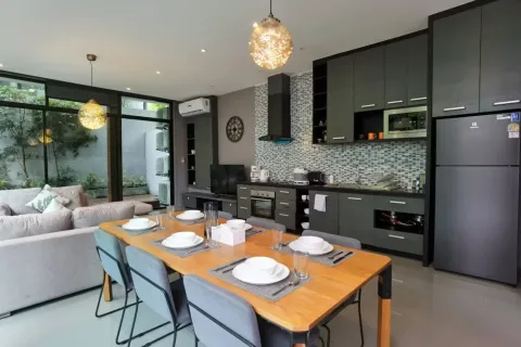 Casa de 3 dormitorios en Bang Tao, Tailandia № 125610 - foto 4