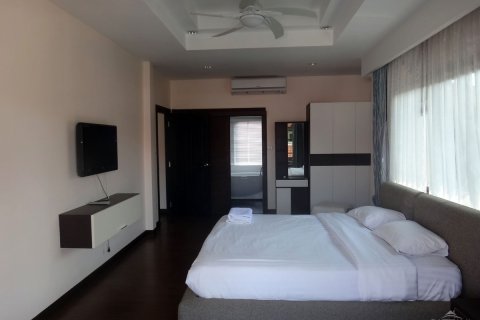 Casa de 3 dormitorios en Pattaya, Tailandia № 243318 - foto 17