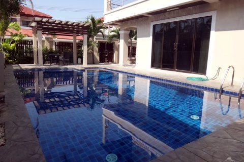 Casa de 3 dormitorios en Pattaya, Tailandia № 243318 - foto 5