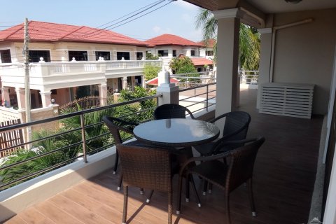 Casa de 3 dormitorios en Pattaya, Tailandia № 243318 - foto 27