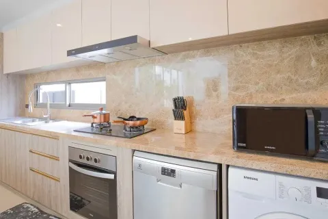 Casa de 3 dormitorios en Bang Tao, Tailandia № 84899 - foto 7