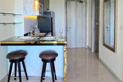 Apartamento de 2 habitaciones en Pattaya, Tailandia № 214137 - foto 5