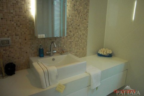 Condominio de 2 dormitorios en Pattaya, Tailandia № 242967