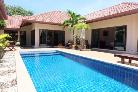 Estudio en Bang Lamung, Tailandia № 243503
