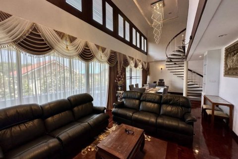 Condominio de 3 dormitorios en Pattaya, Tailandia № 241963 - foto 2