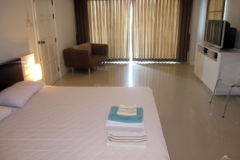 Condo in Pattaya, Thailand, 1 bedroom  № 242658 - photo 9