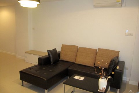 Condo in Pattaya, Thailand, 1 bedroom  № 242658 - photo 3