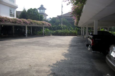 Casa de 3 dormitorios en Pattaya, Tailandia № 243266 - foto 8