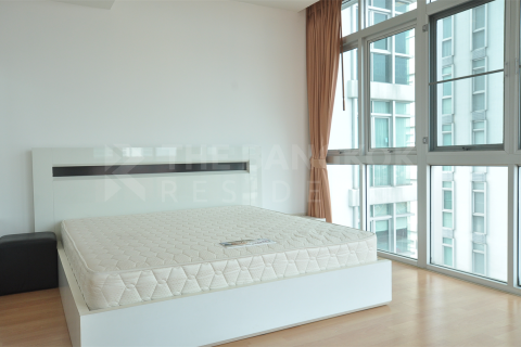Condo in Bangkok, Thailand, 3 bedrooms  № 246971
