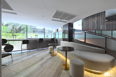Condo in Bangkok, Thailand, 2 bedrooms  № 185017 - photo 4