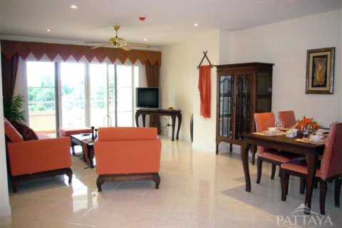 Condominio de 2 dormitorios en Pattaya, Tailandia № 243002 - foto 1
