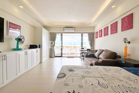Studio dans le Condo à Pattaya, Thaïlande  № 234407 - photo 4