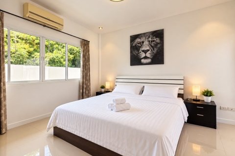 Chalet de 3 dormitorios en Bang Tao, Tailandia № 241674 - foto 9