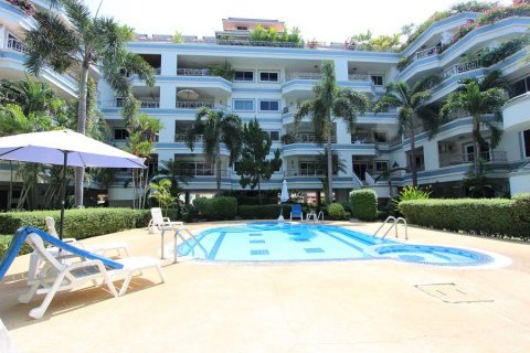 Condominio de 2 dormitorios en Pattaya, Tailandia № 242577 - foto 4