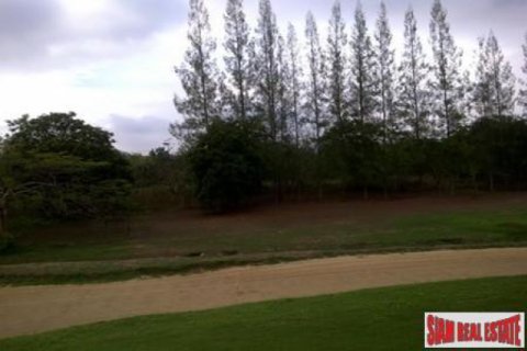 Land in Cha-am, Thailand 3344 sq.m. № 241497 - photo 4