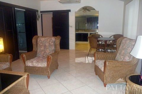 Casa de 2 dormitorios en Pattaya, Tailandia № 243288