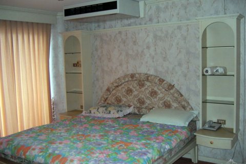 Condominio de 3 dormitorios en Pattaya, Tailandia № 242709 - foto 7