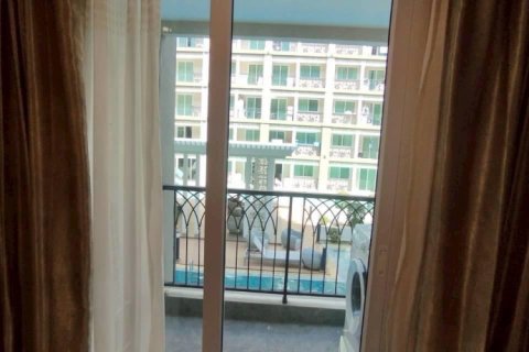Apartamento de 2 habitaciones en Pattaya, Tailandia № 214247 - foto 5