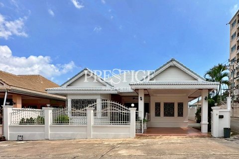 Casa de 4 dormitorios en Pattaya, Tailandia № 250320