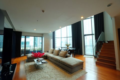 Condo à Bangkok, Thaïlande, 3 chambres  № 255051
