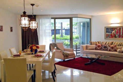 Condo in Pattaya, Thailand, 2 bedrooms  № 242773