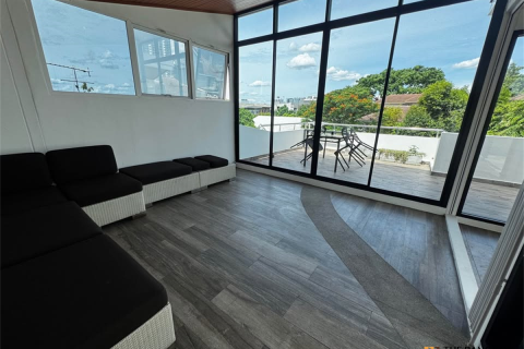Maison à Bangkok, Thaïlande 4 chambres № 249832