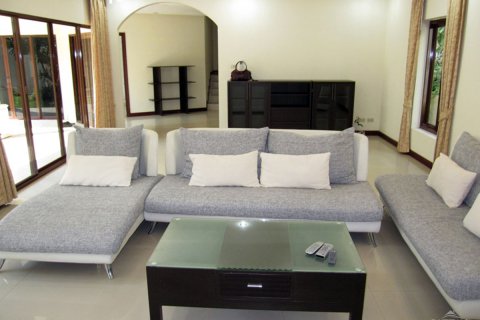 Casa de 3 dormitorios en Pattaya, Tailandia № 243075 - foto 9