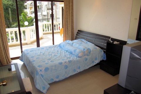 Casa de 3 dormitorios en Pattaya, Tailandia № 243075 - foto 12