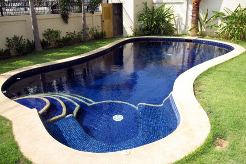 Casa de 3 dormitorios en Pattaya, Tailandia № 243075 - foto 3