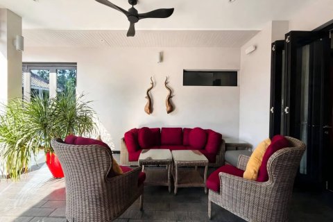 Casa de 5 dormitorios en Hua Hin, Tailandia № 180512 - foto 9